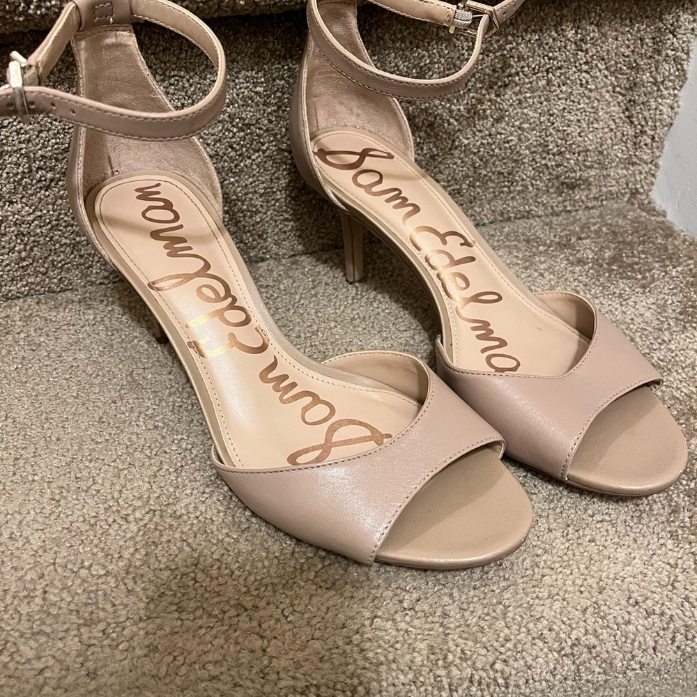 Sam Edelman Tan Heels with Ankle Strap and Open-Toe Design